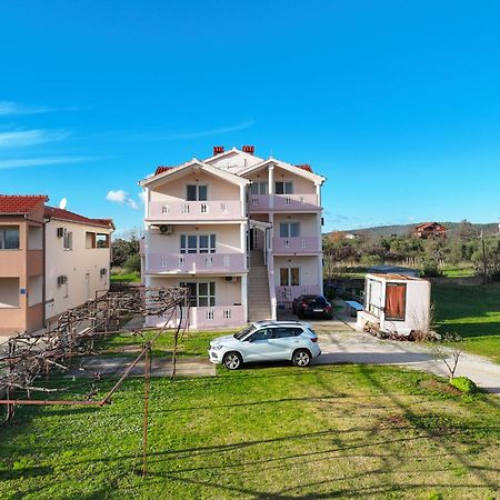 Sukošan Beachfront Apartments Jermen מראה חיצוני תמונה