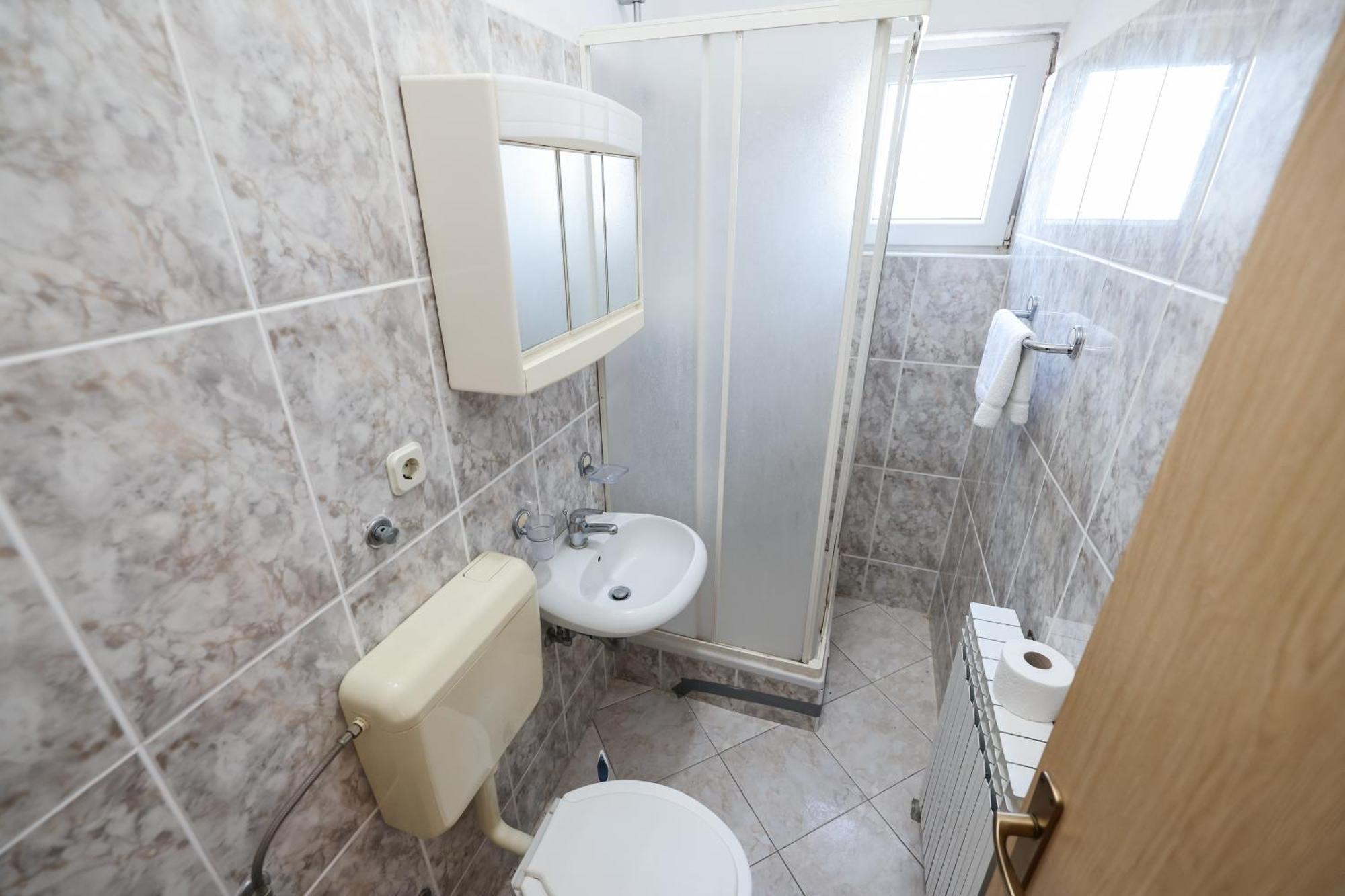 Sukošan Beachfront Apartments Jermen מראה חיצוני תמונה