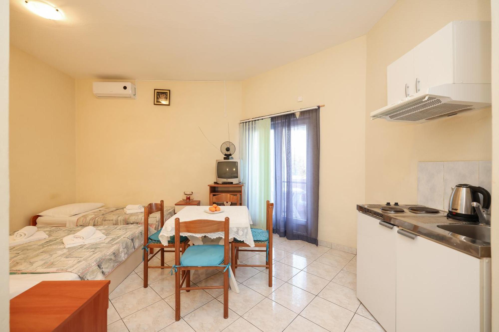 Sukošan Beachfront Apartments Jermen מראה חיצוני תמונה