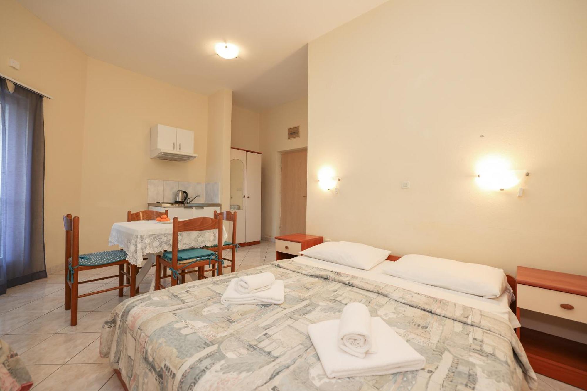 Sukošan Beachfront Apartments Jermen מראה חיצוני תמונה