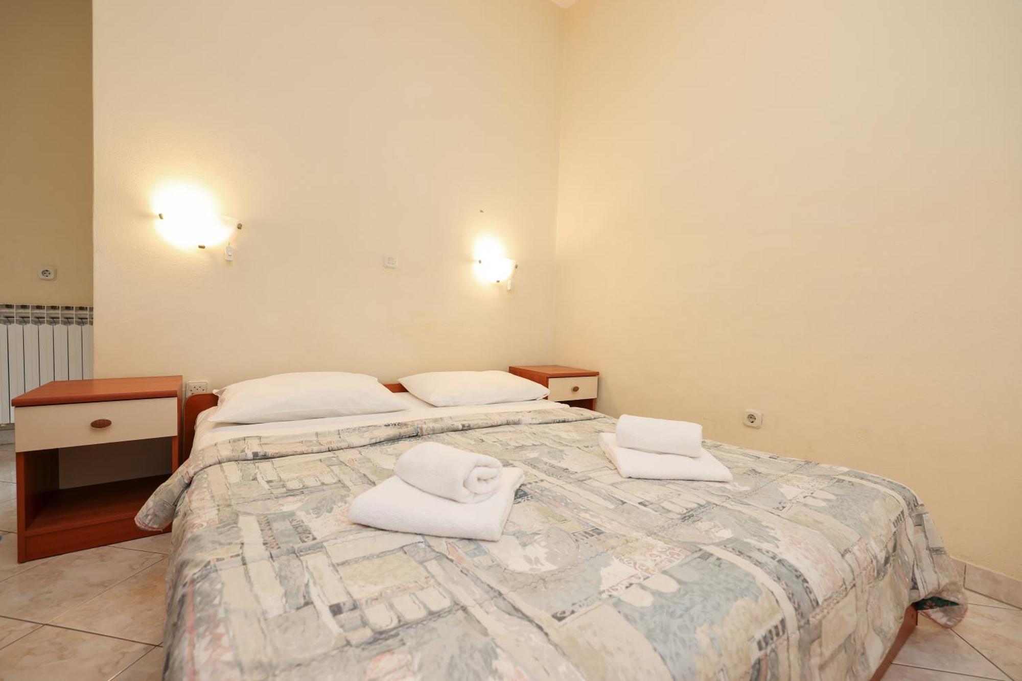 Sukošan Beachfront Apartments Jermen מראה חיצוני תמונה